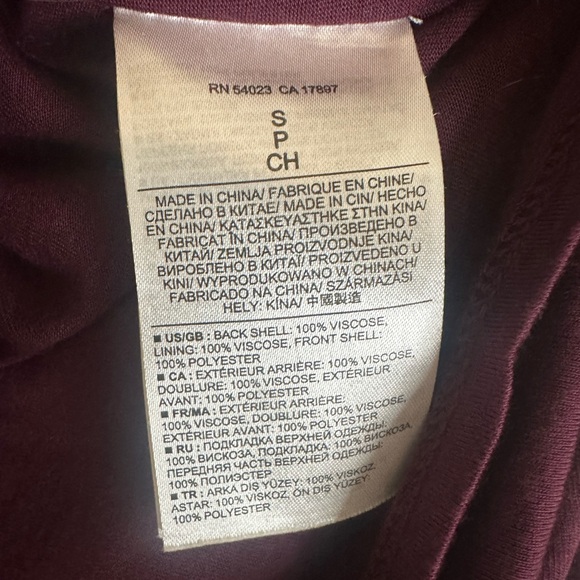 Banana Republic | Burgundy Cowl Neck Sleeveless Top - Picture 6 of 7